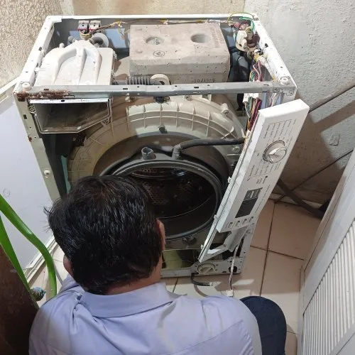 máy giặt LG ban đêm